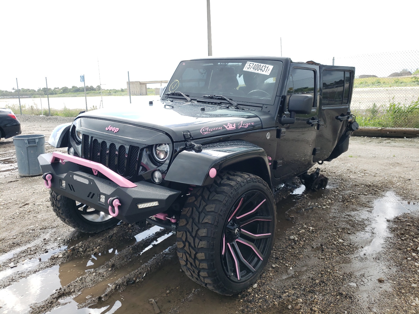 Photo 2 from auction – 2017 JEEP WRANGLER U with VIN 1C4BJWDG4HL693407