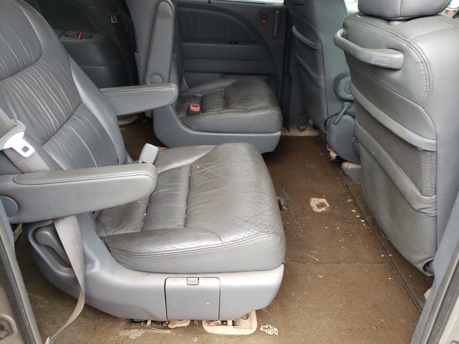 Photo 6 from auction – 2005 HONDA ODYSSEY EX with VIN 5FNRL38665B414255
