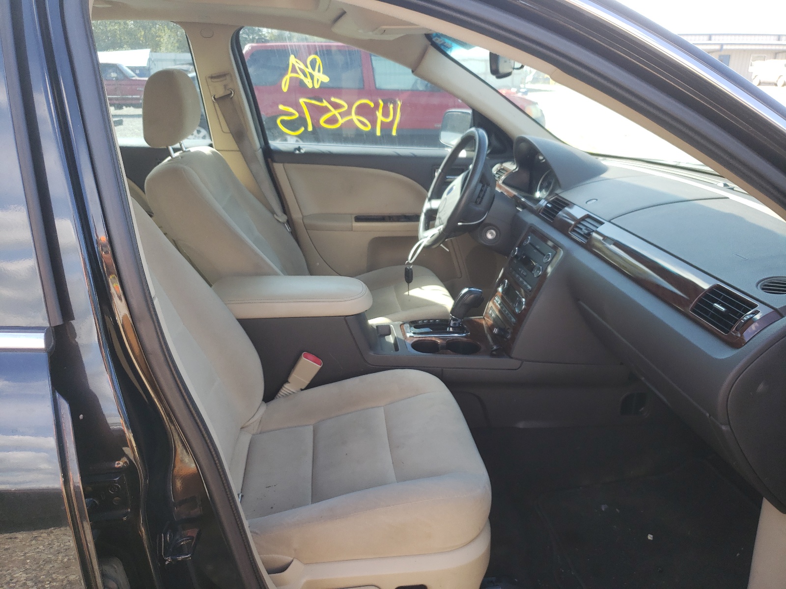 Photo 5 from auction – 2009 FORD TAURUS SEL with VIN 1FAHP27W49G103047