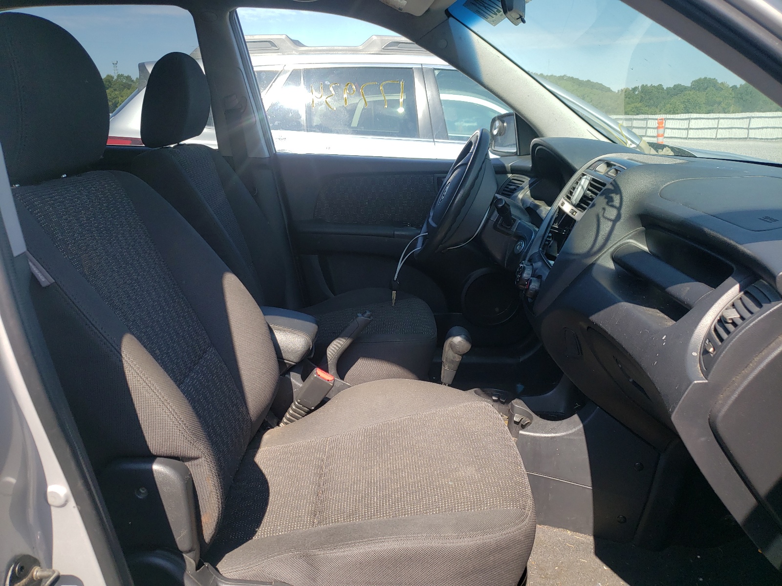 Photo 5 from auction – 2007 KIA SPORTAGE L with VIN KNDJF724977448637