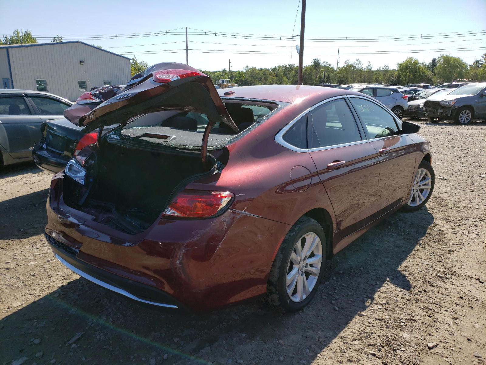 Photo 4 from auction – 2015 CHRYSLER 200 LIMITE with VIN 1C3CCCAB3FN705297