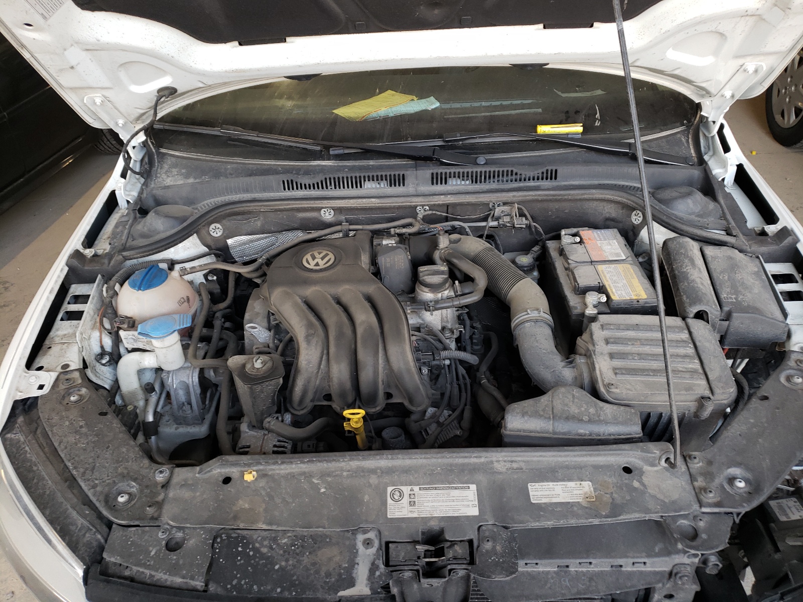 Photo 7 from auction – 2014 VOLKSWAGEN JETTA BASE with VIN 3VW2K7AJ7EM333008