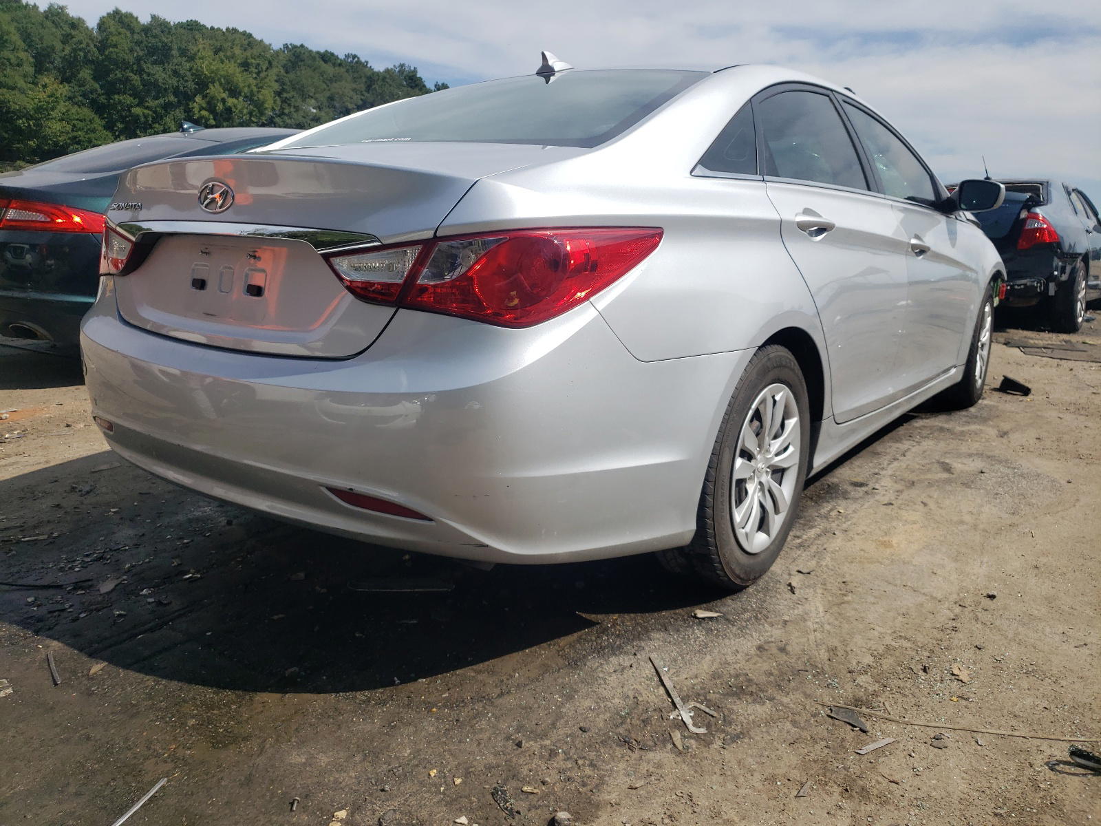 Photo 4 from auction – 2012 HYUNDAI SONATA GLS with VIN 5NPEB4AC3CH499822