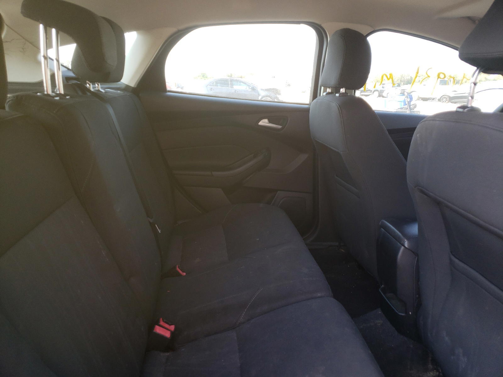 Photo 6 from auction – 2015 FORD FOCUS SE with VIN 1FADP3K28FL325392