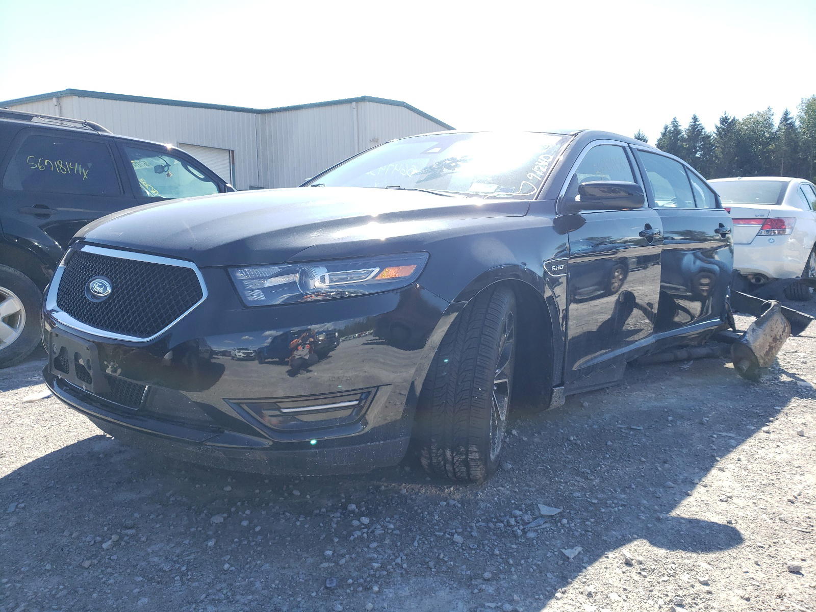 Photo 2 from auction – 2015 FORD TAURUS SHO with VIN 1FAHP2KT7FG143695