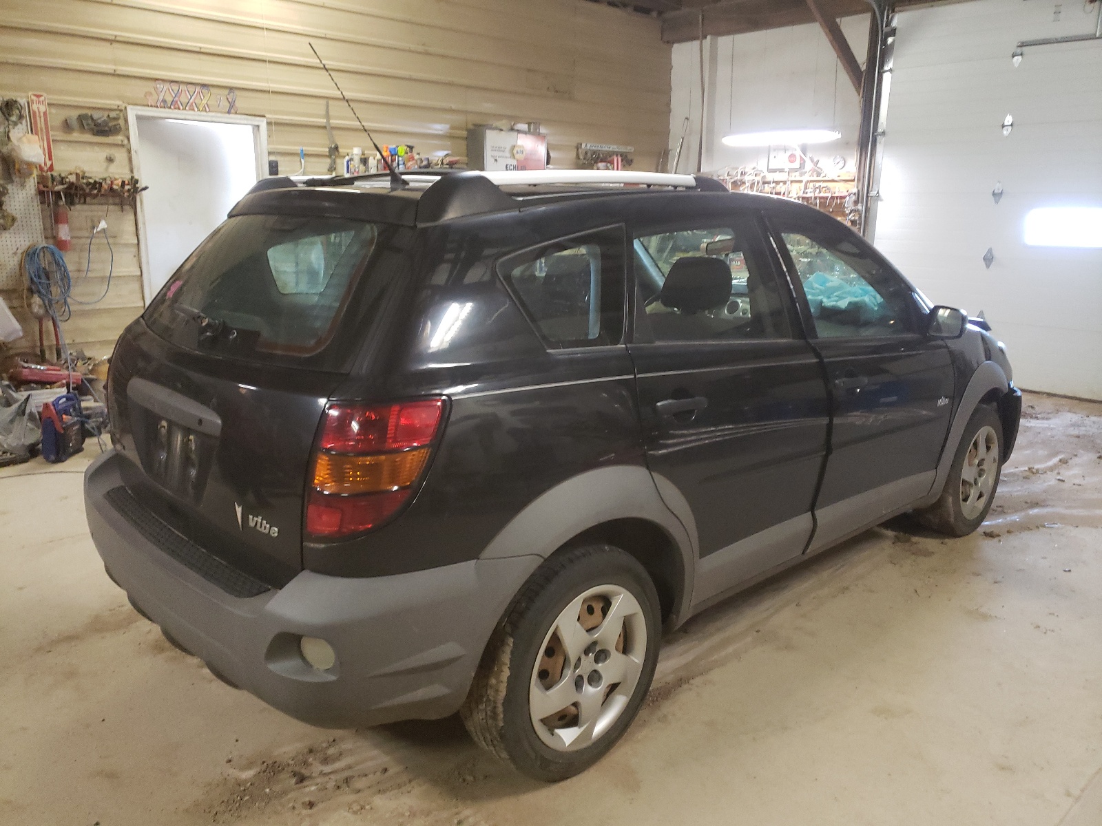Photo 4 from auction – 2003 PONTIAC VIBE with VIN 5Y2SM64823Z431343