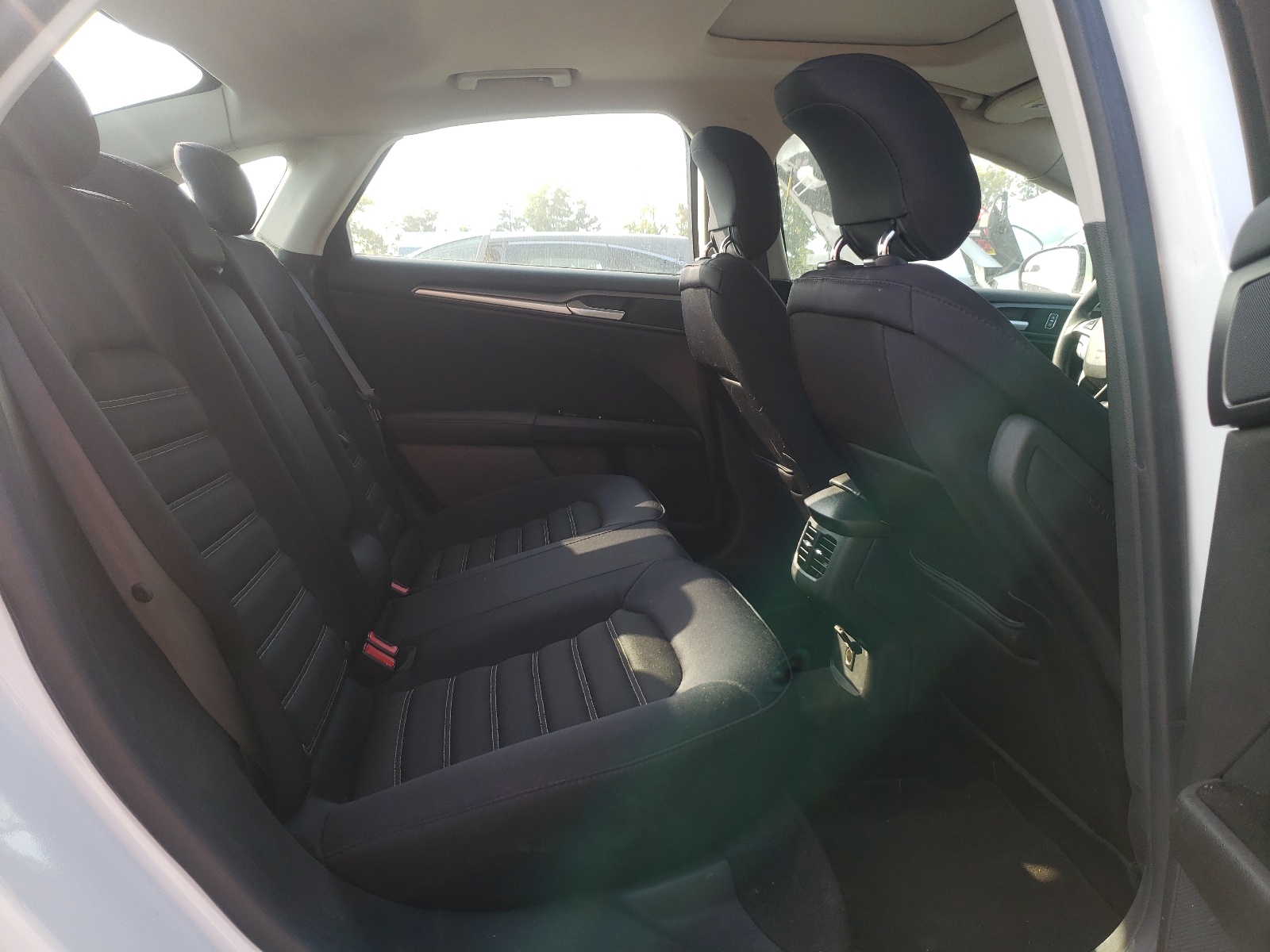 Photo 6 from auction – 2013 FORD FUSION SE with VIN 3FA6P0HRXDR355326