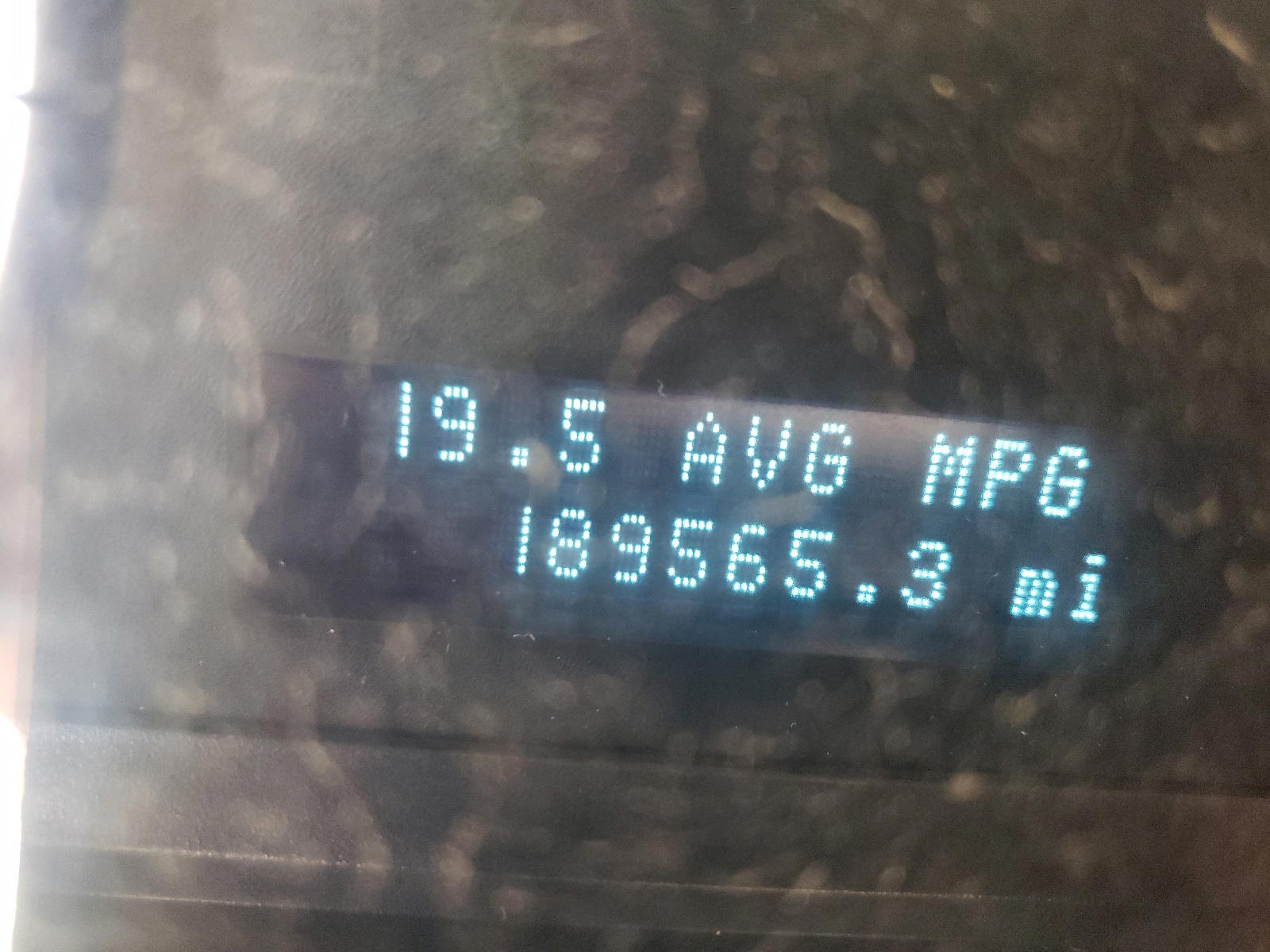Photo 8 from auction – 2011 FORD ESCAPE LIM with VIN 1FMCU9E76BKA57396