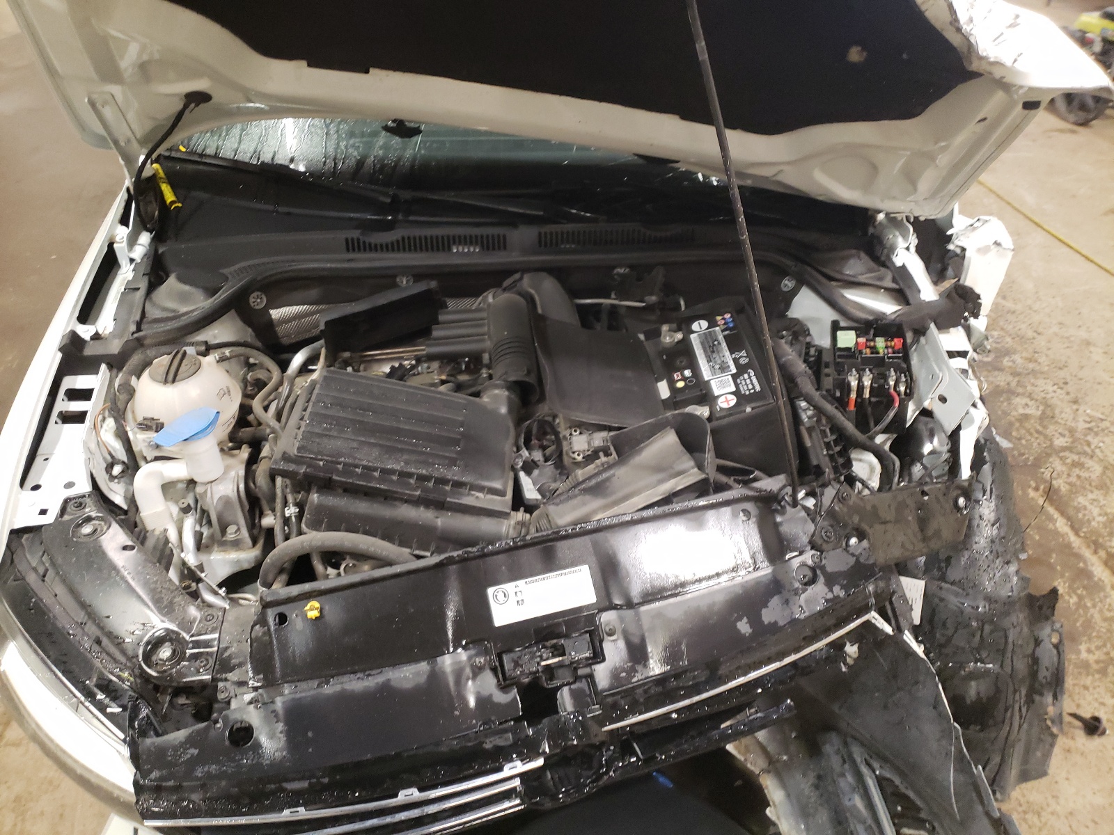Photo 7 from auction – 2017 VOLKSWAGEN JETTA S with VIN 3VW167AJ5HM369512