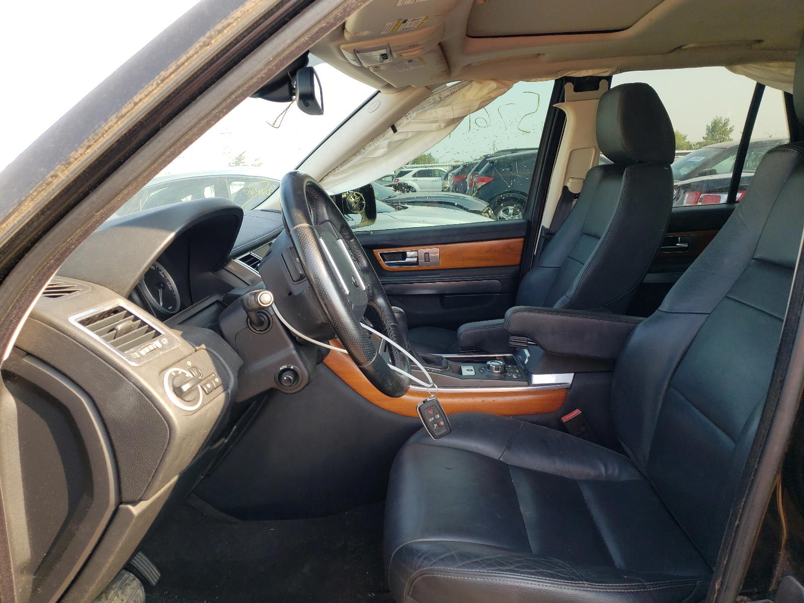 Photo 5 from auction – 2011 LAND ROVER RANGE ROVE with VIN SALSF2D46BA273885