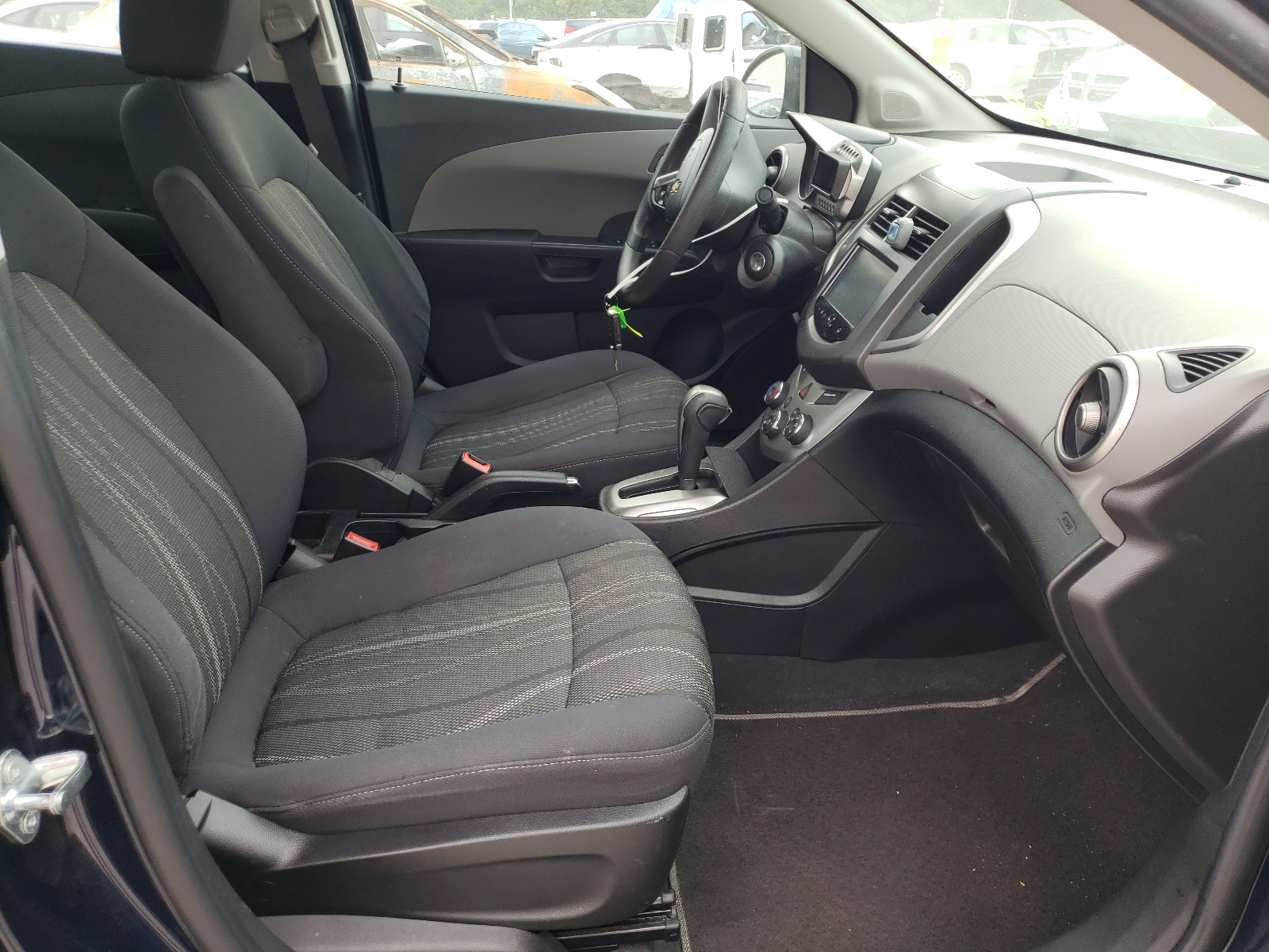 Photo 5 from auction – 2015 CHEVROLET SONIC LT with VIN 1G1JC5SH5F4214472