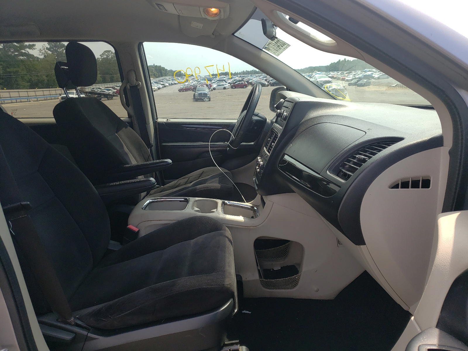 Photo 5 from auction – 2014 DODGE GRAND CARA with VIN 2C4RDGCG7ER289131