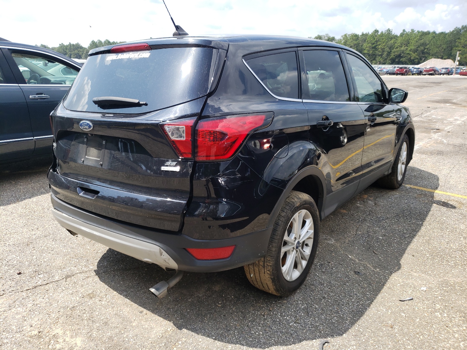 Photo 4 from auction – 2019 FORD ESCAPE SE with VIN 1FMCU0GD8KUA29778
