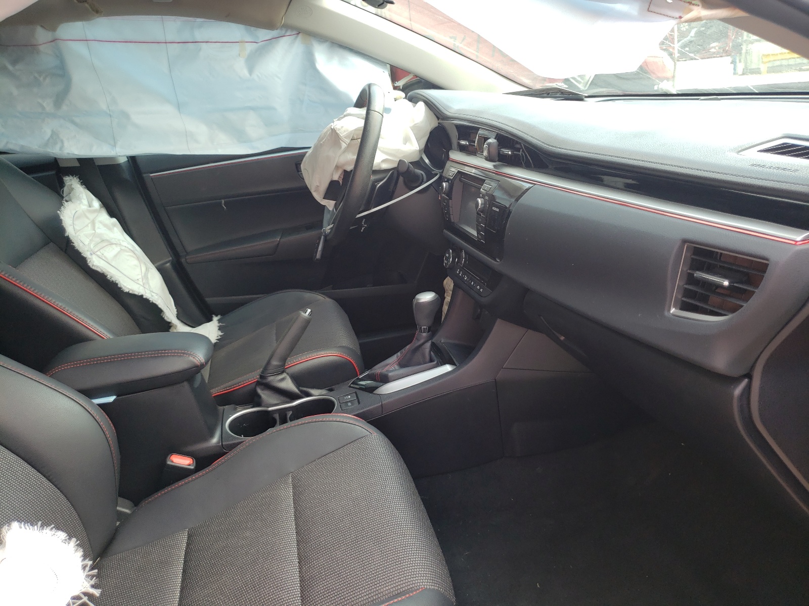 Photo 5 from auction – 2016 TOYOTA COROLLA L with VIN 2T1BURHE6GC493605