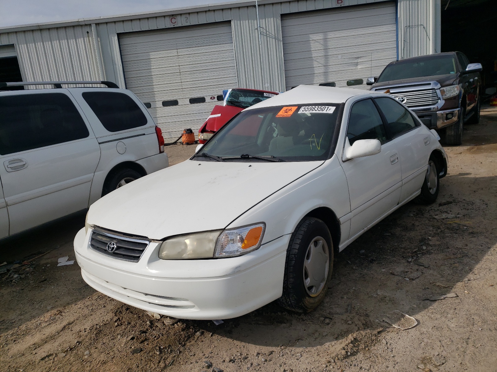 Photo 2 from auction – 2000 TOYOTA CAMRY with VIN 4T1BG22K3YU749972