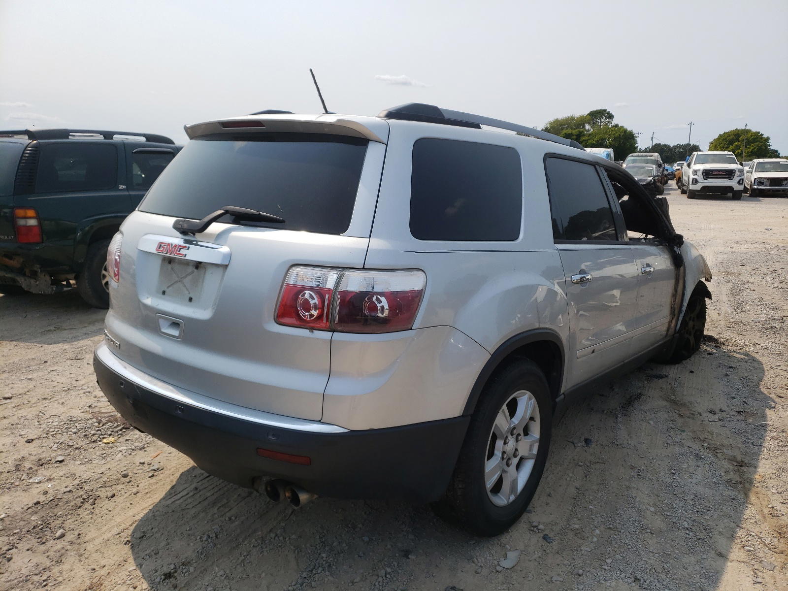 Photo 4 from auction – 2010 GMC ACADIA SLE with VIN 1GKLRLED3AJ161734