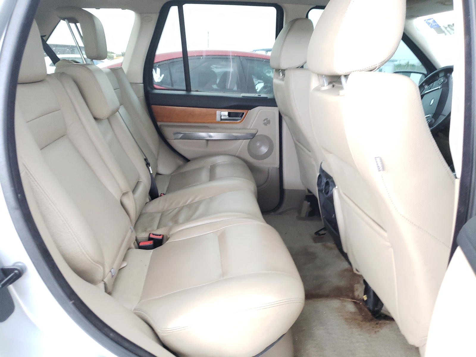 Photo 6 from auction – 2010 LAND ROVER RANGE ROVE with VIN SALSF2D47AA221700