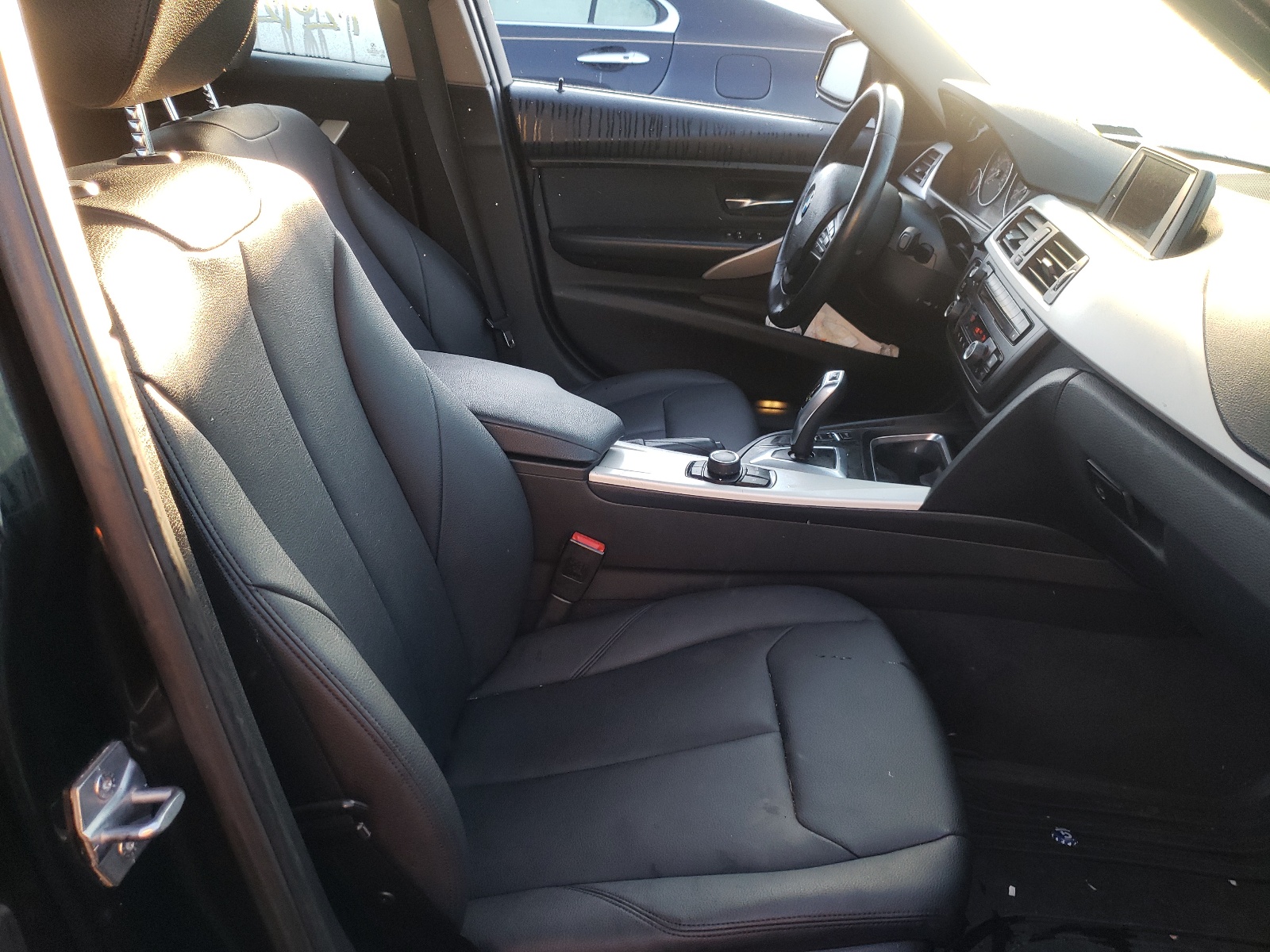 Photo 5 from auction – 2013 BMW 328 XI SUL with VIN WBA3B5G5XDNP40862