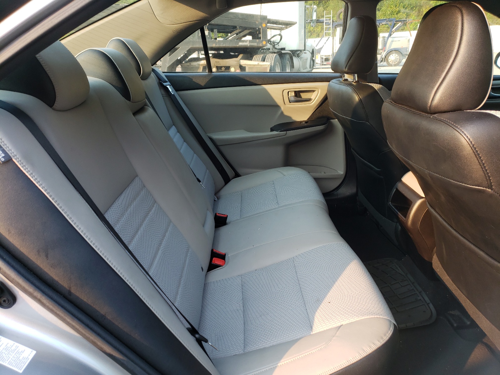 Photo 6 from auction – 2016 TOYOTA CAMRY LE with VIN 4T1BF1FK7GU244457
