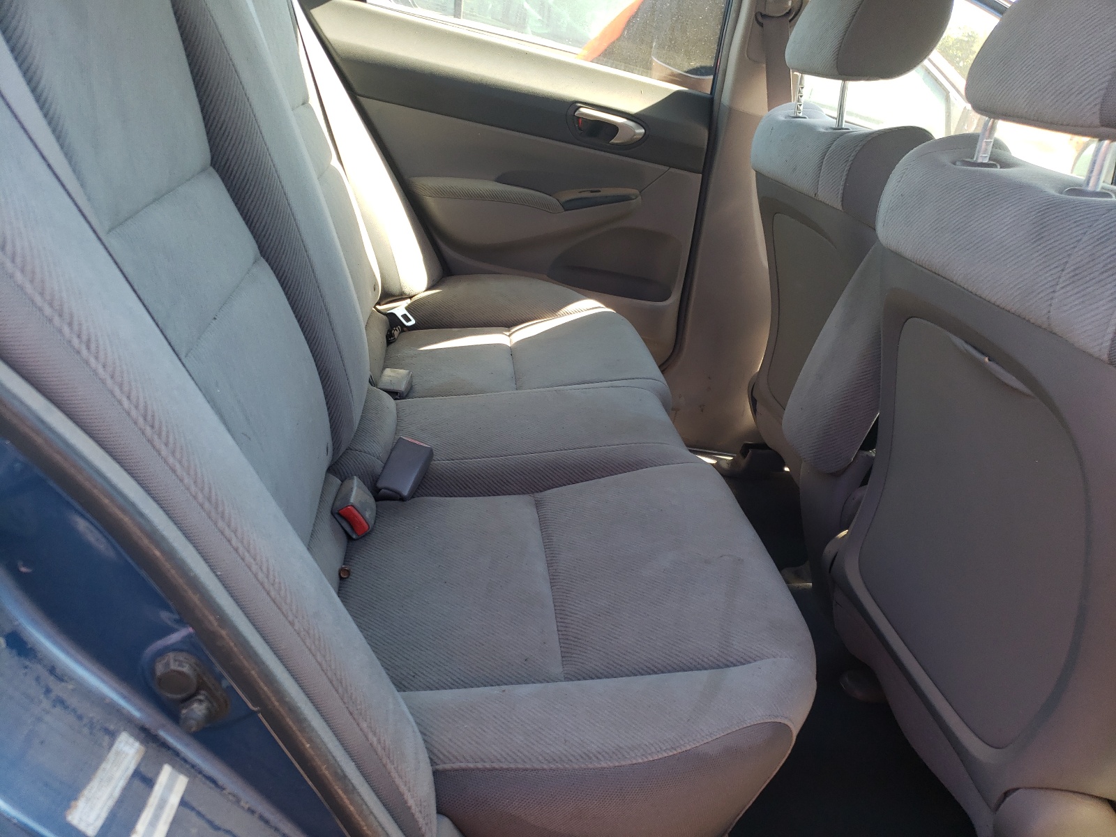 Photo 6 from auction – 2011 HONDA CIVIC LX with VIN 2HGFA1F55BH530027