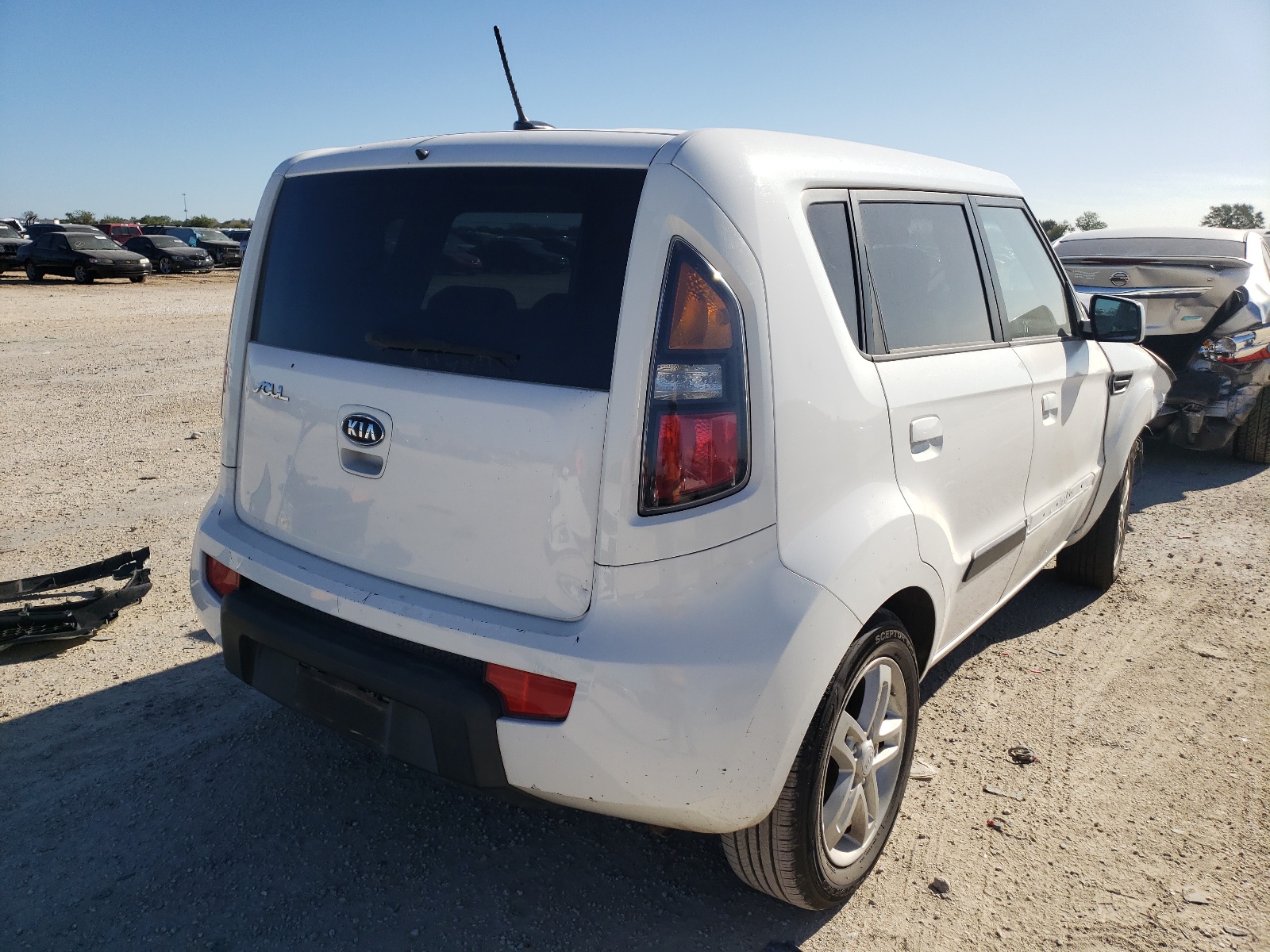 Photo 4 from auction – 2010 KIA SOUL with VIN KNDJT2A21A7029801