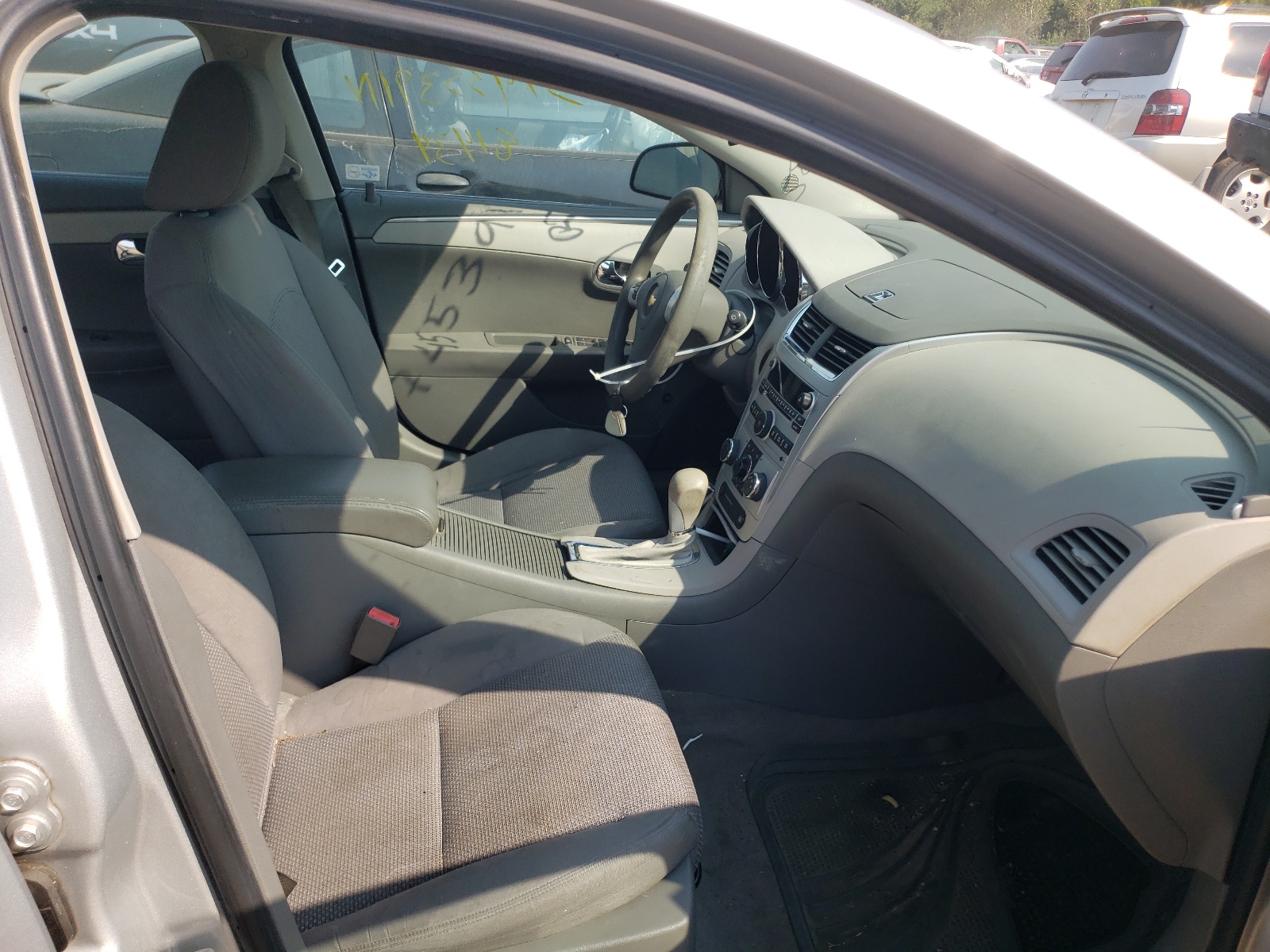 Photo 5 from auction – 2011 CHEVROLET MALIBU LS with VIN 1G1ZB5E17BF342988