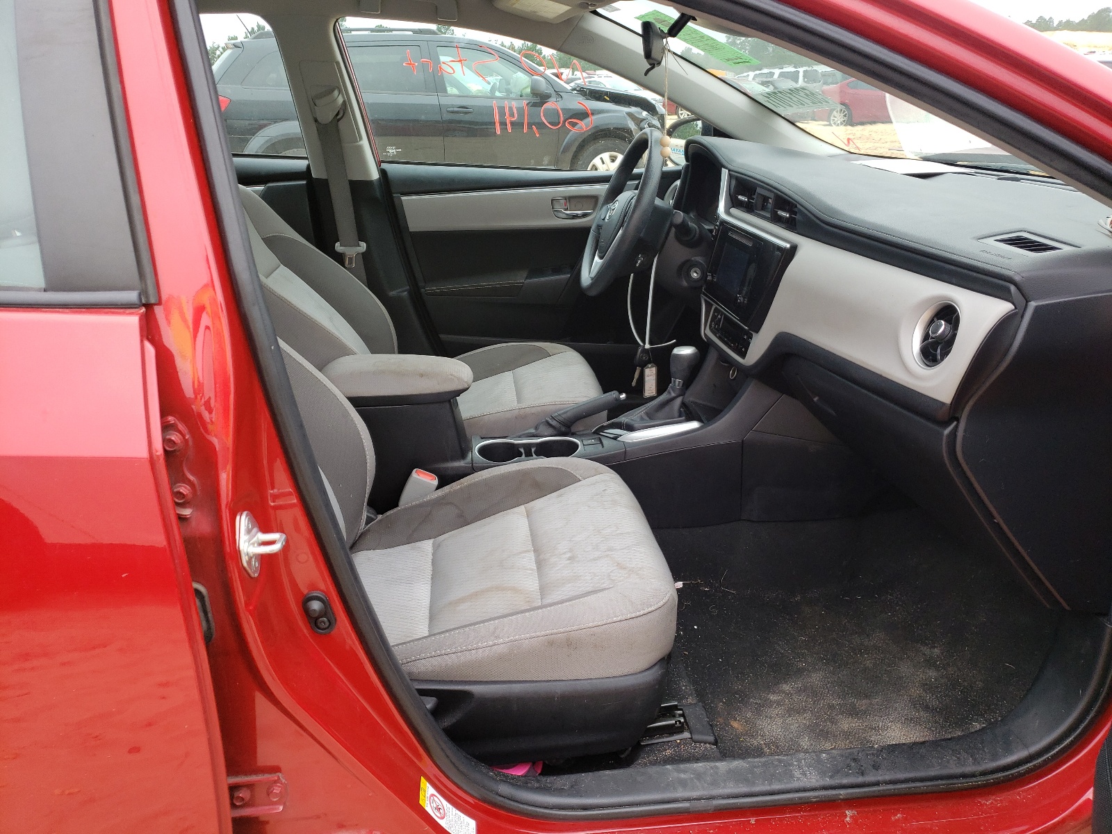Photo 5 from auction – 2019 TOYOTA COROLLA L with VIN 2T1BURHE1KC232276