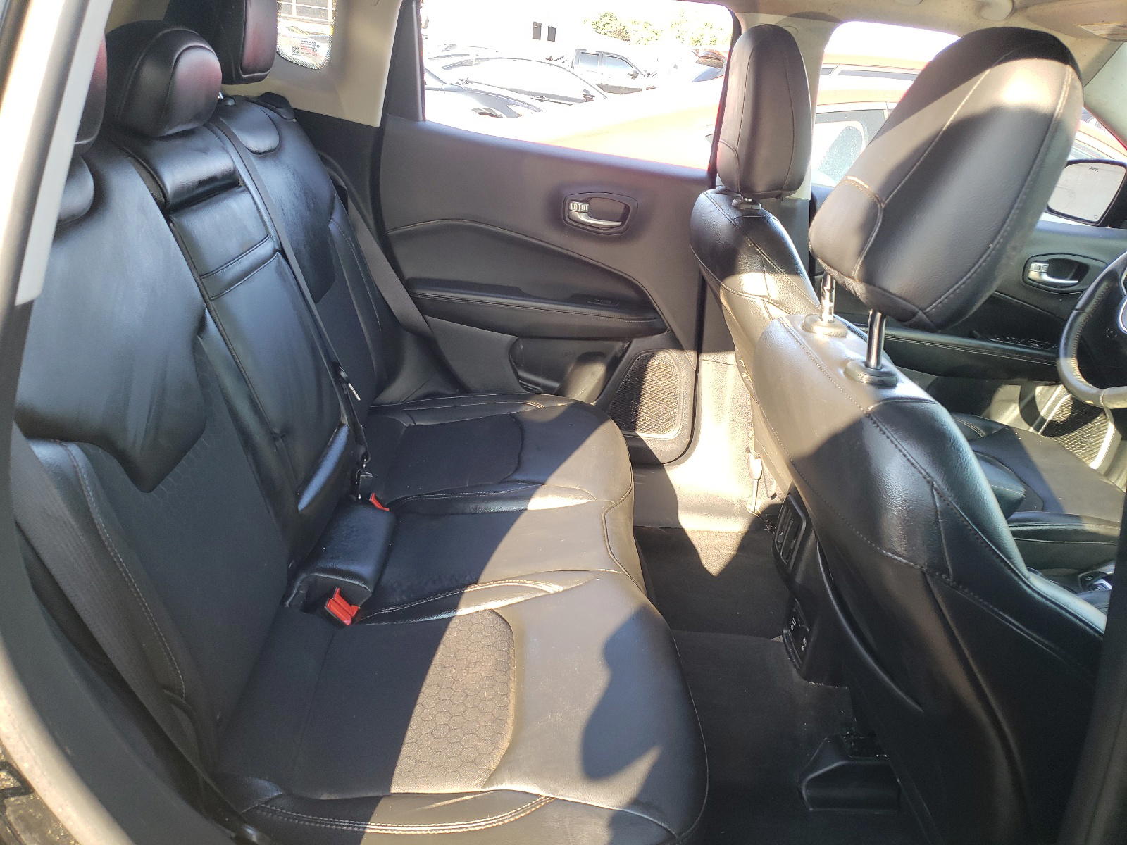Photo 6 from auction – 2018 JEEP COMPASS LA with VIN 3C4NJDBB4JT282978