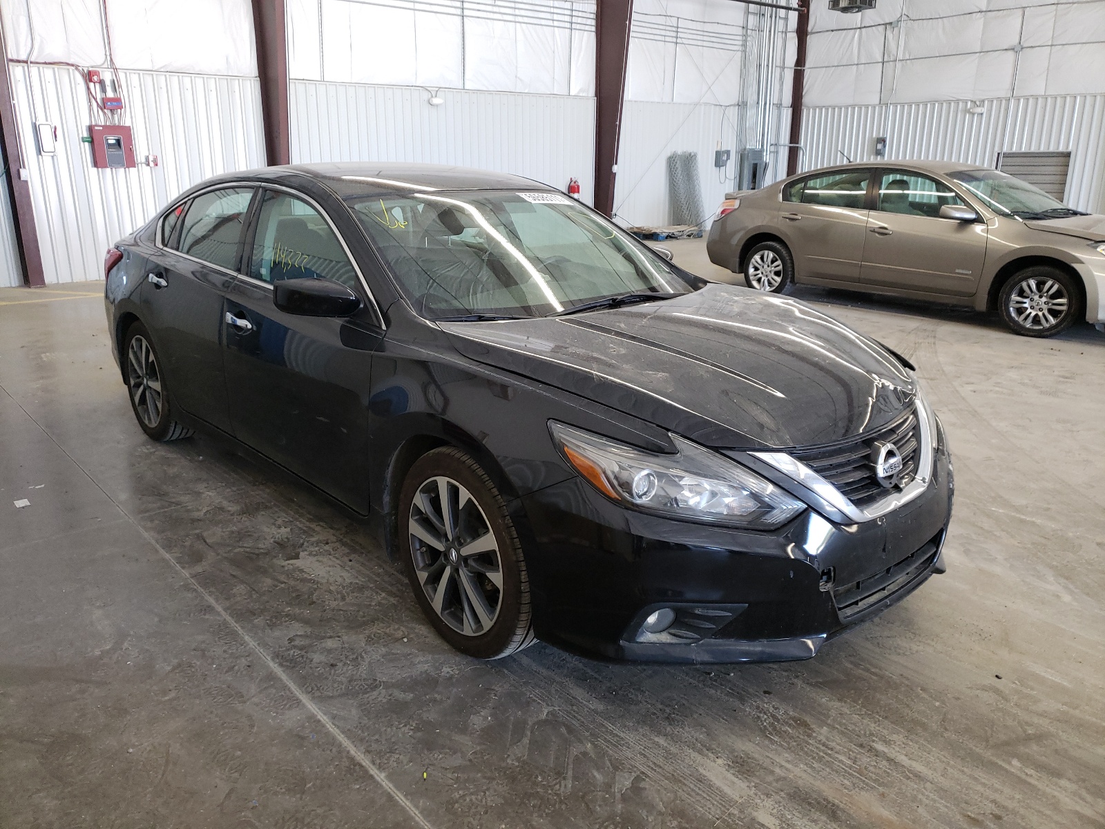 Photo 1 from auction – 2016 NISSAN ALTIMA 2.5 with VIN 1N4AL3AP2GC208713