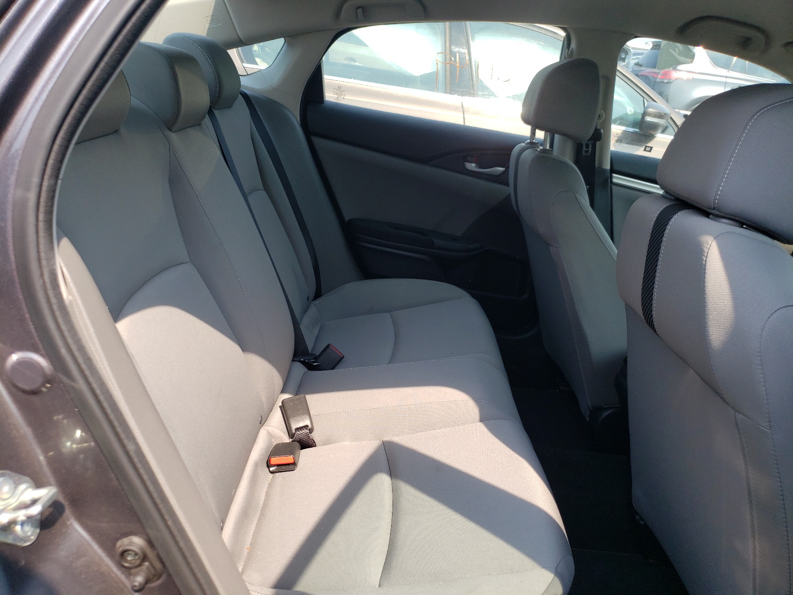 Photo 6 from auction – 2018 HONDA CIVIC LX with VIN 2HGFC2F58HH540012