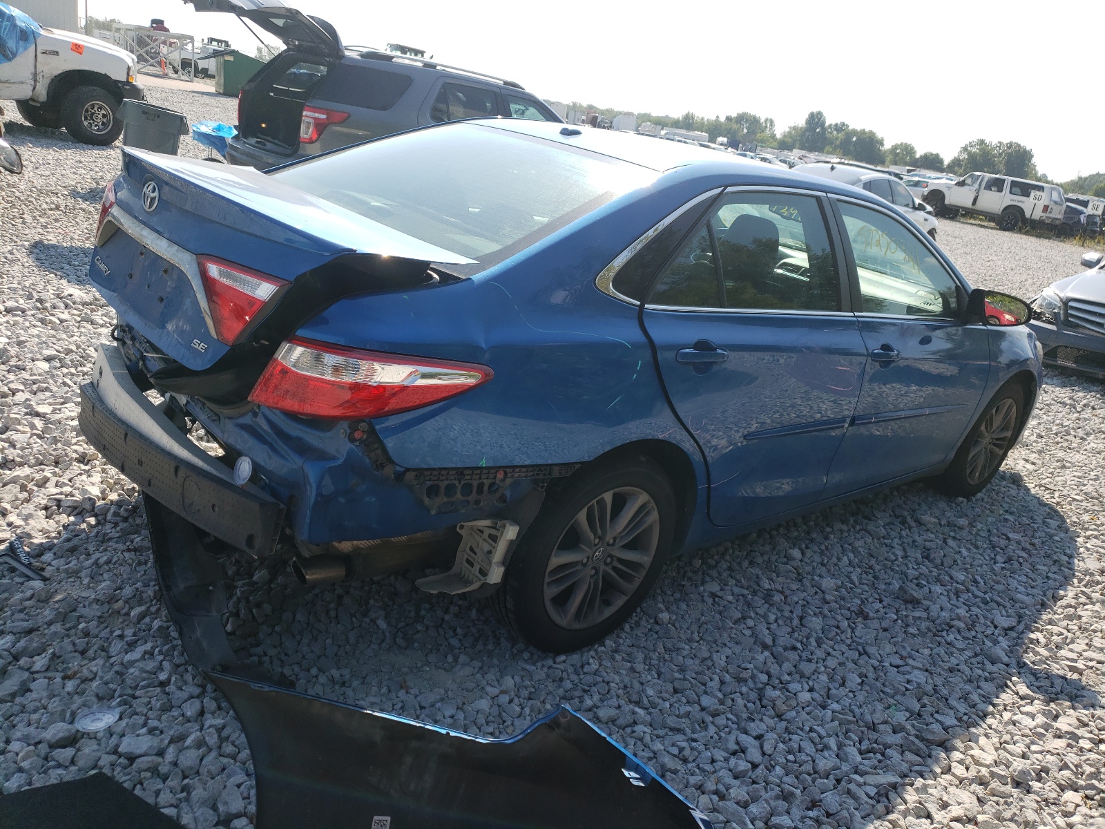 Photo 4 from auction – 2017 TOYOTA CAMRY LE with VIN 4T1BF1FKXHU774827