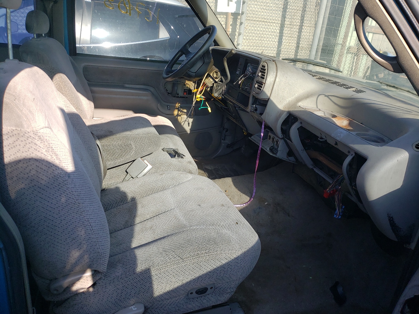 Photo 5 from auction – 1995 GMC SIERRA C15 with VIN 1GTEC19K1SE526618