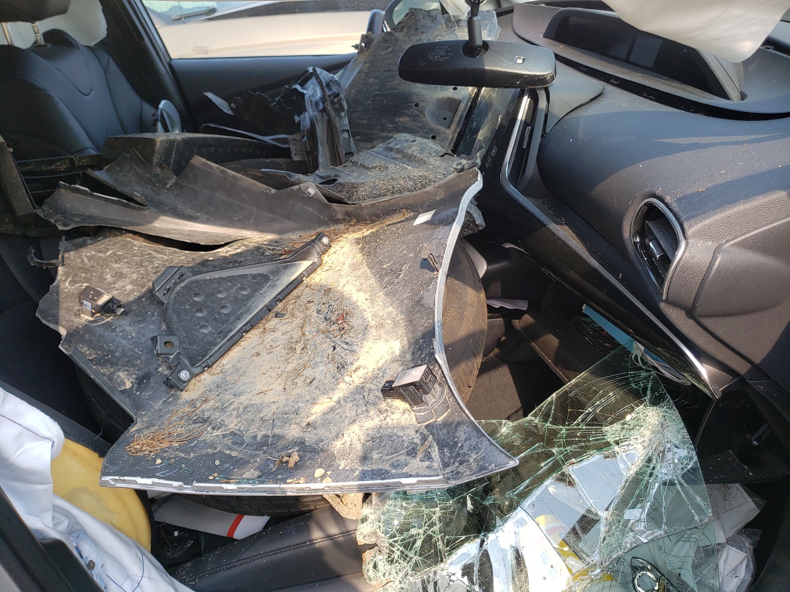 Photo 5 from auction – 2018 TOYOTA PRIUS with VIN JTDKARFUXJ3064826