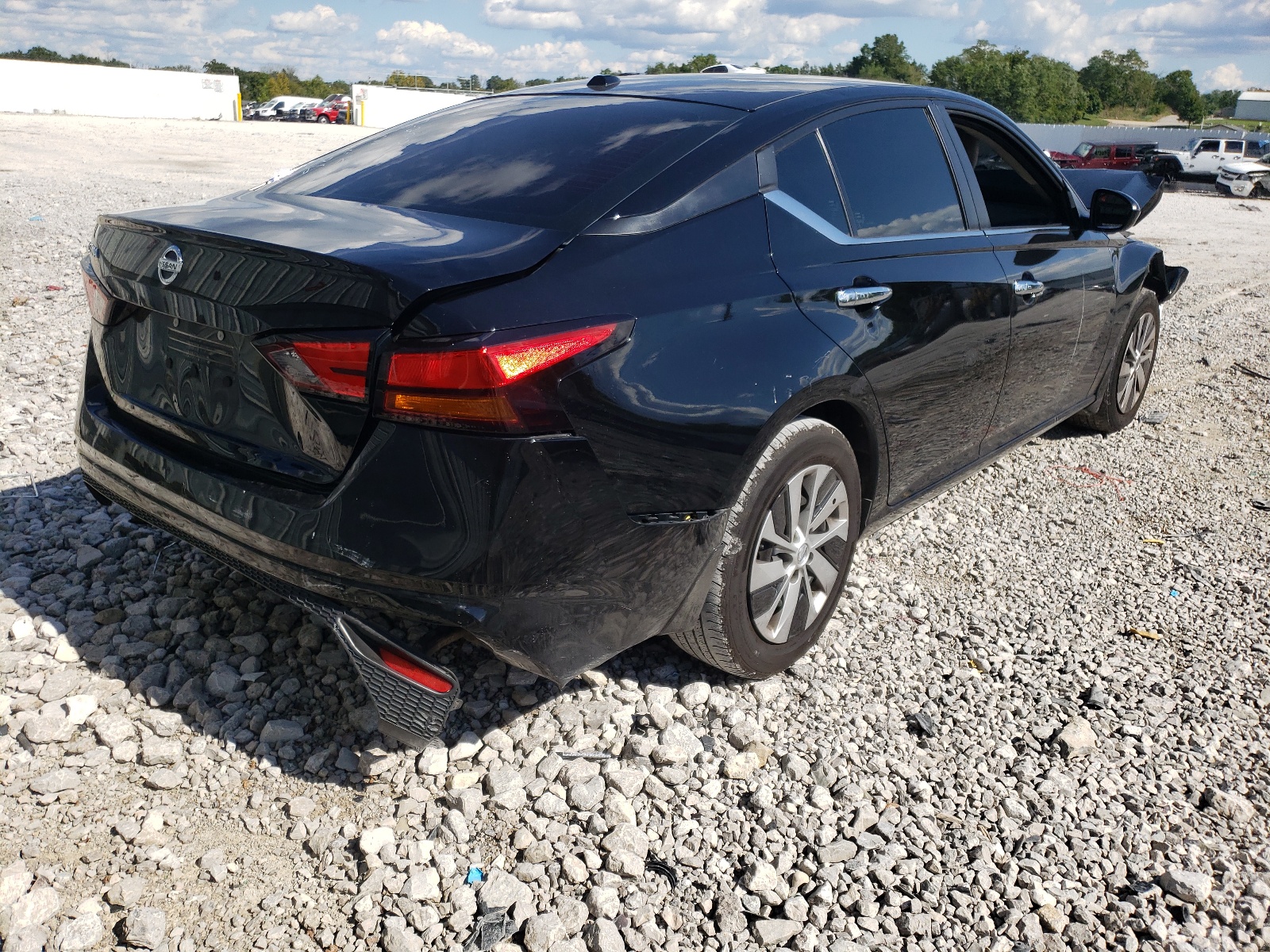Photo 4 from auction – 2020 NISSAN ALTIMA S with VIN 1N4BL4BV5LC166636