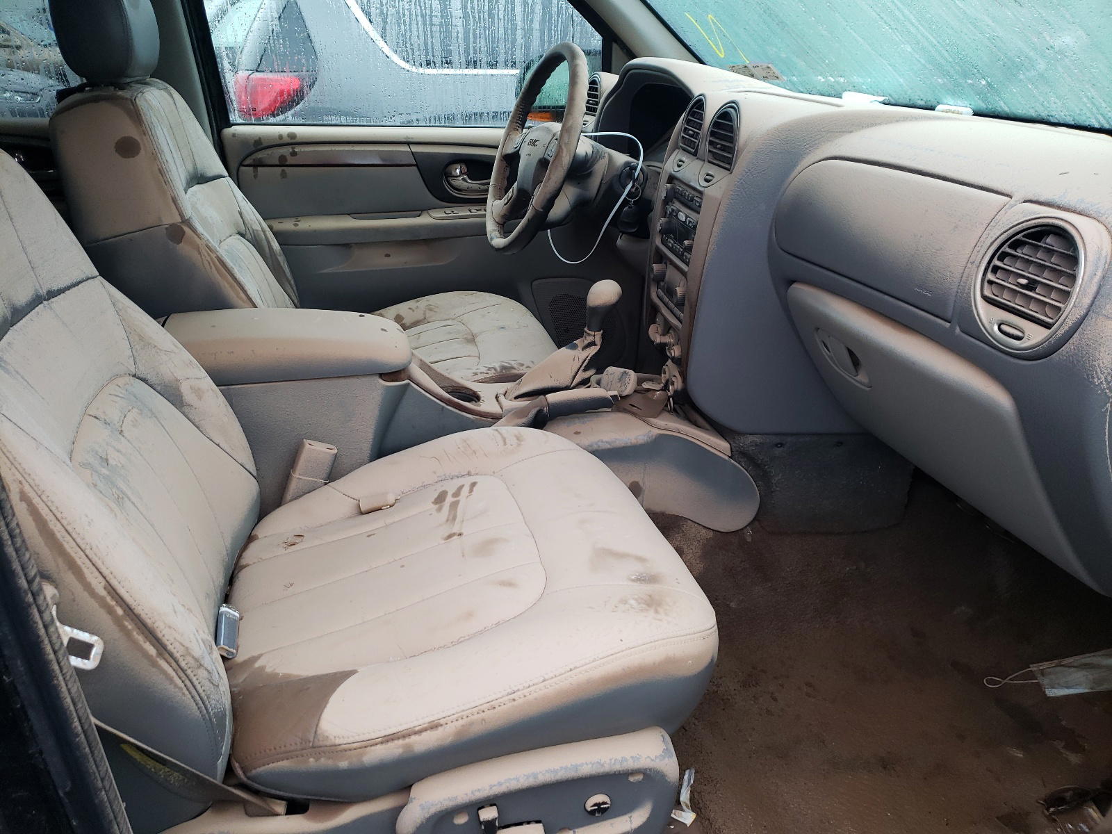 Photo 5 from auction – 2003 GMC ENVOY with VIN 1GKDT13S532246633