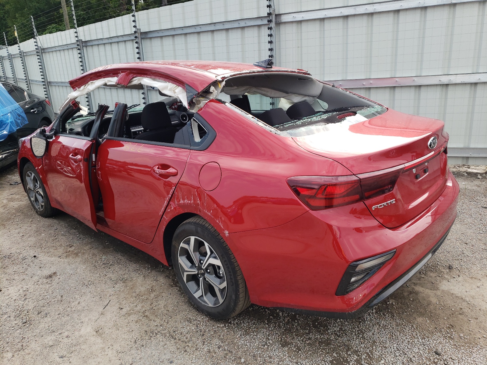 Photo 3 from auction – 2021 KIA FORTE FE with VIN 3KPF24AD8ME389125