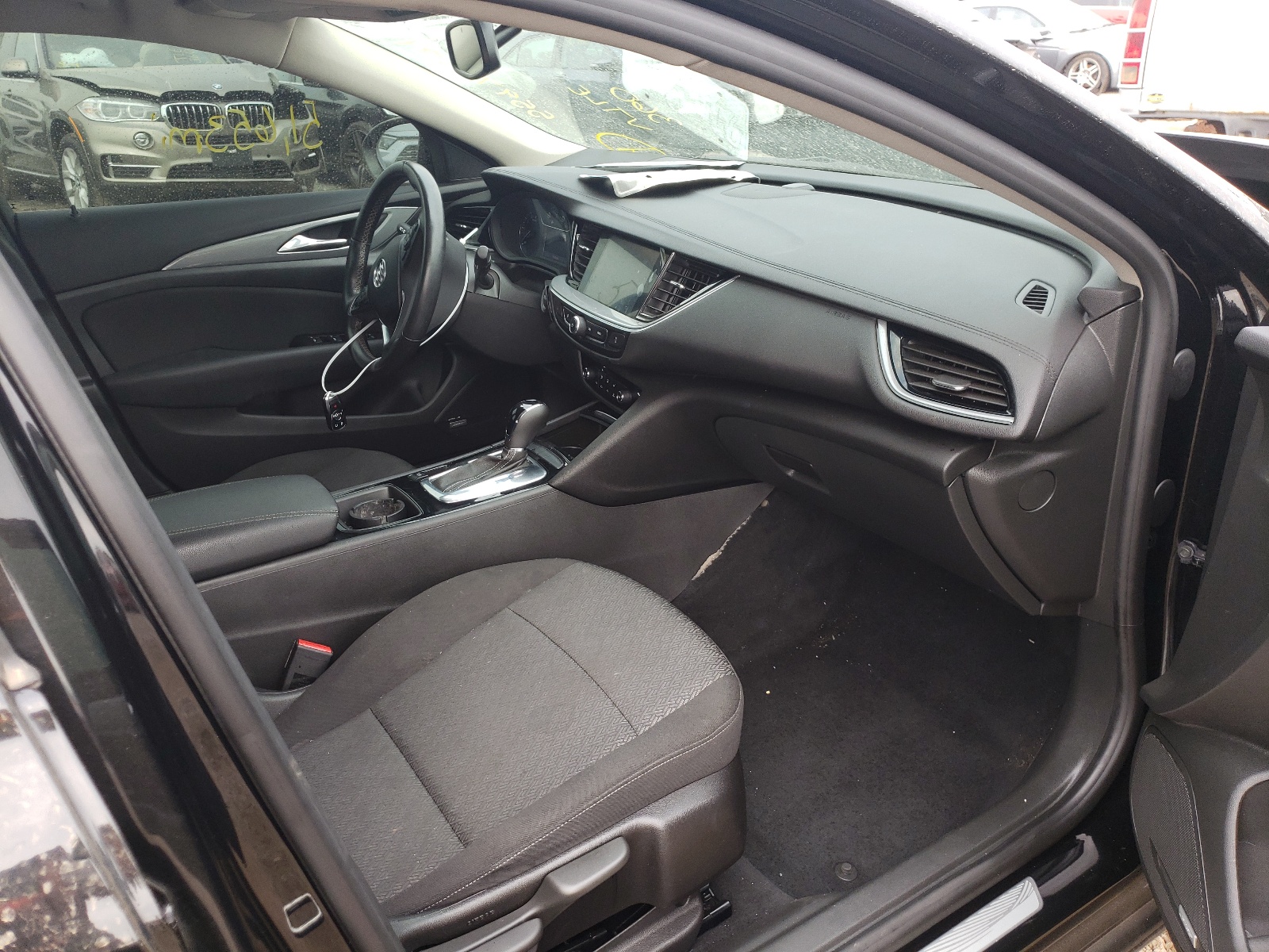 Photo 5 from auction – 2019 BUICK REGAL PREF with VIN W04GL6SXXK1006575