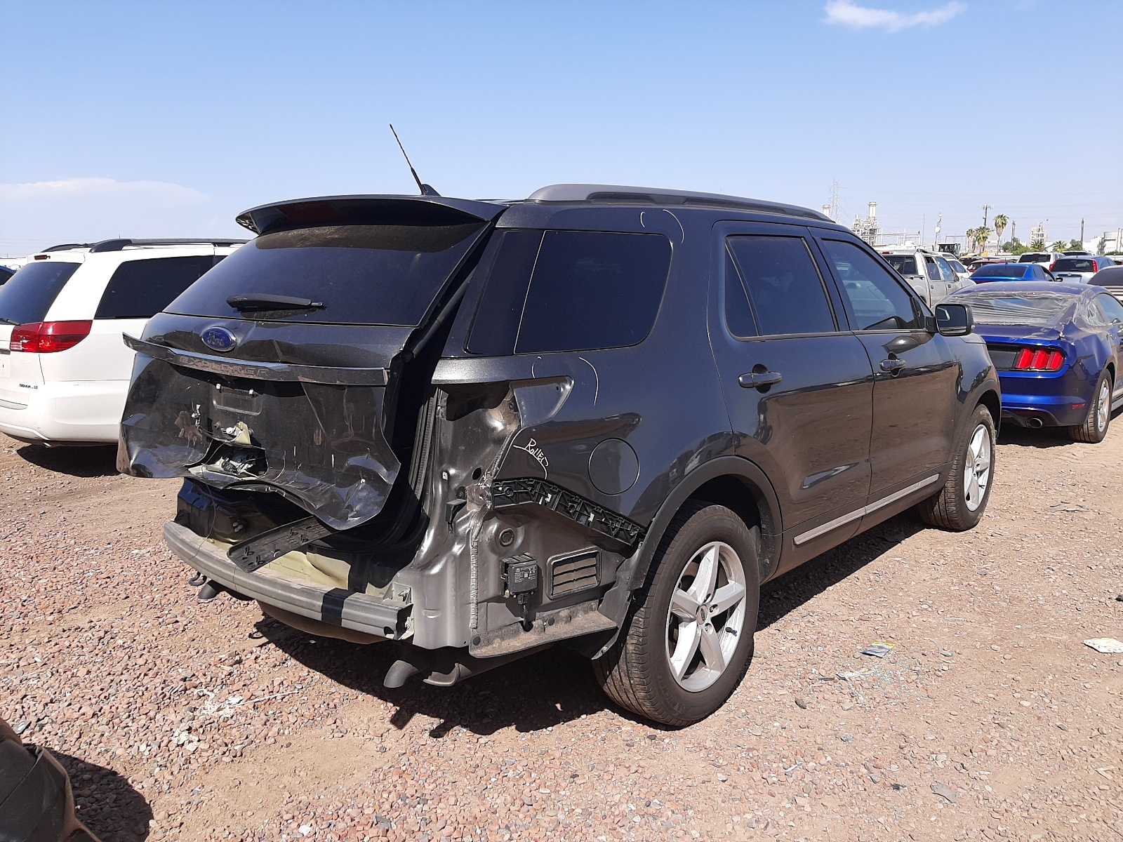 Photo 4 from auction – 2019 FORD EXPLORER X with VIN 1FM5K7D81KGB25250