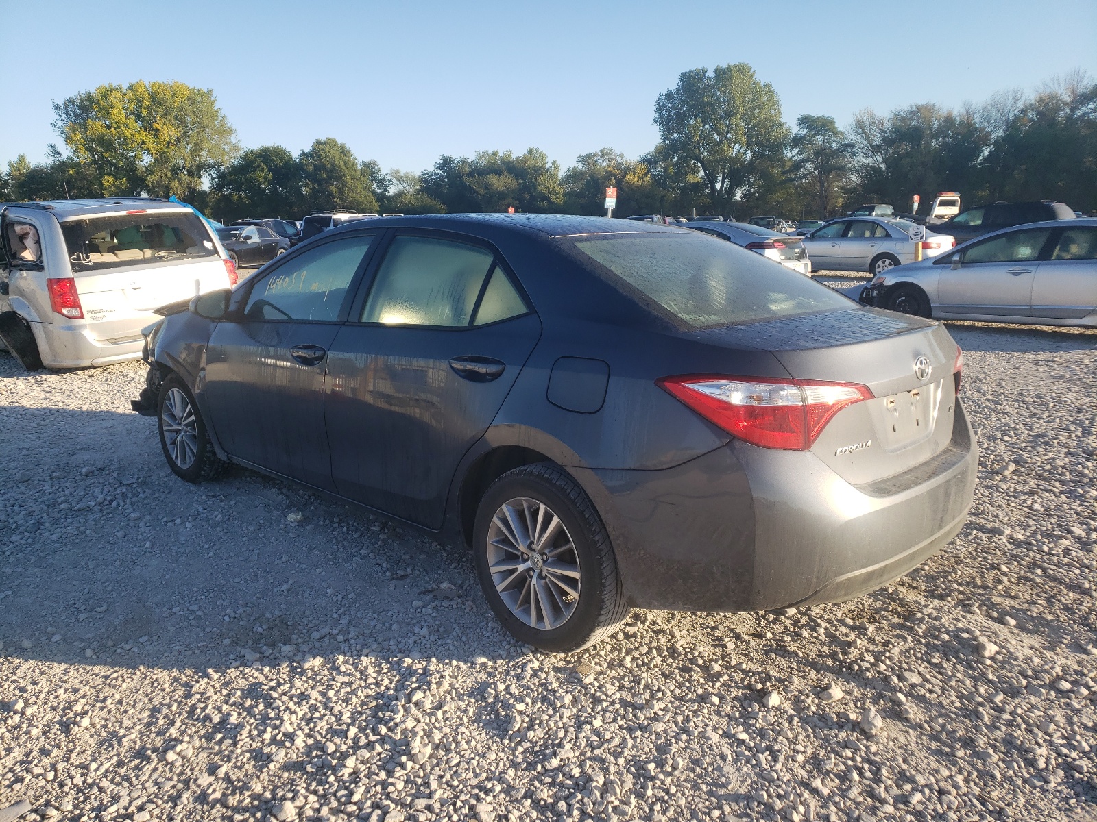 Photo 3 from auction – 2015 TOYOTA COROLLA L with VIN 5YFBURHE7FP273713