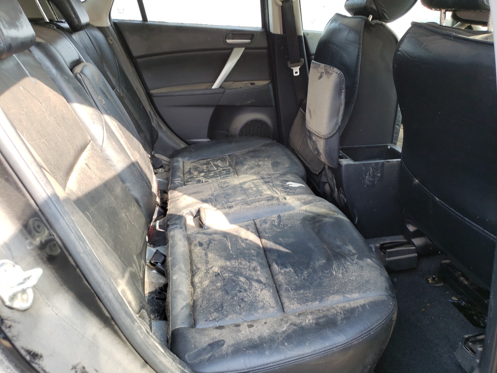 Photo 6 from auction – 2010 MAZDA 3 S with VIN JM1BL1H61A1340266
