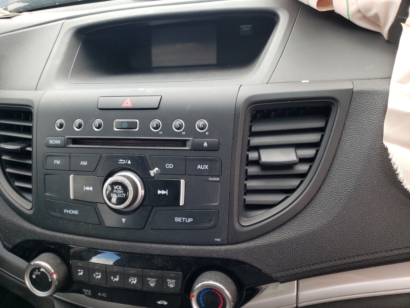 Photo 9 from auction – 2015 HONDA CR-V LX with VIN 2HKRM3H32FH554616