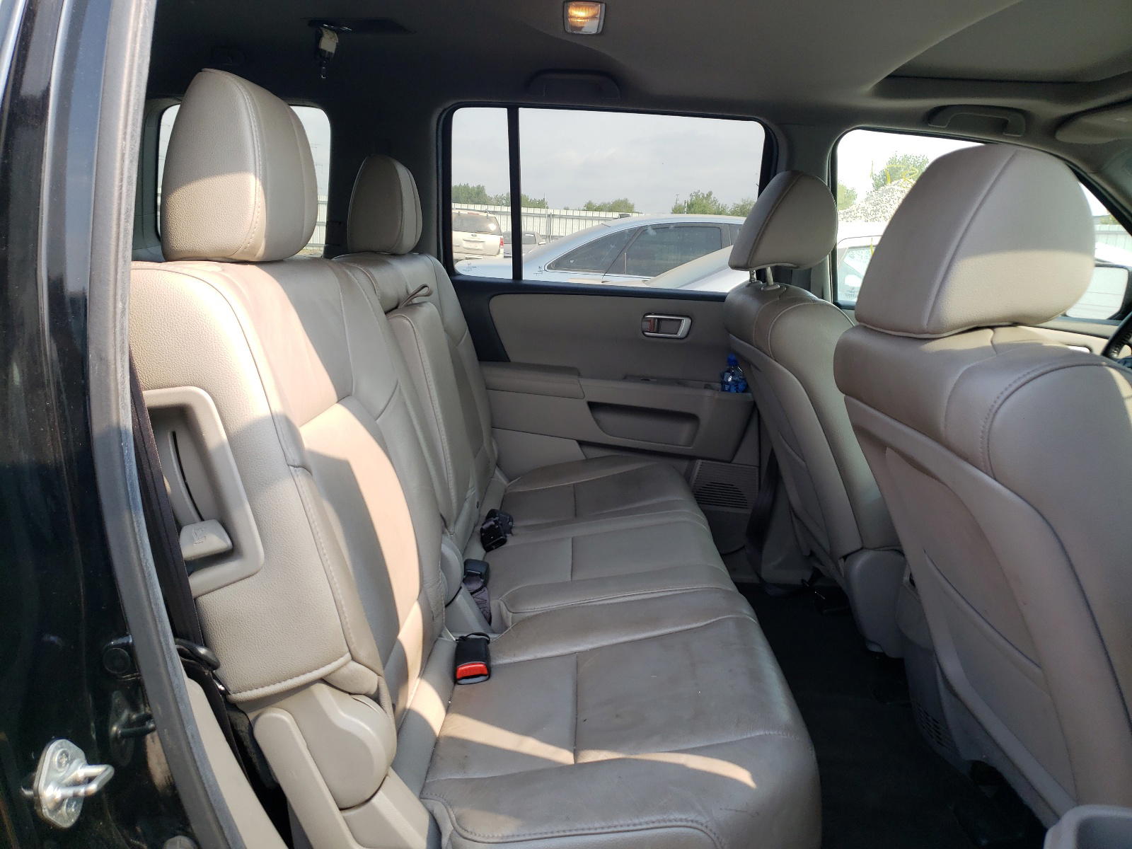 Photo 6 from auction – 2012 HONDA PILOT EXL with VIN 5FNYF3H50CB013565