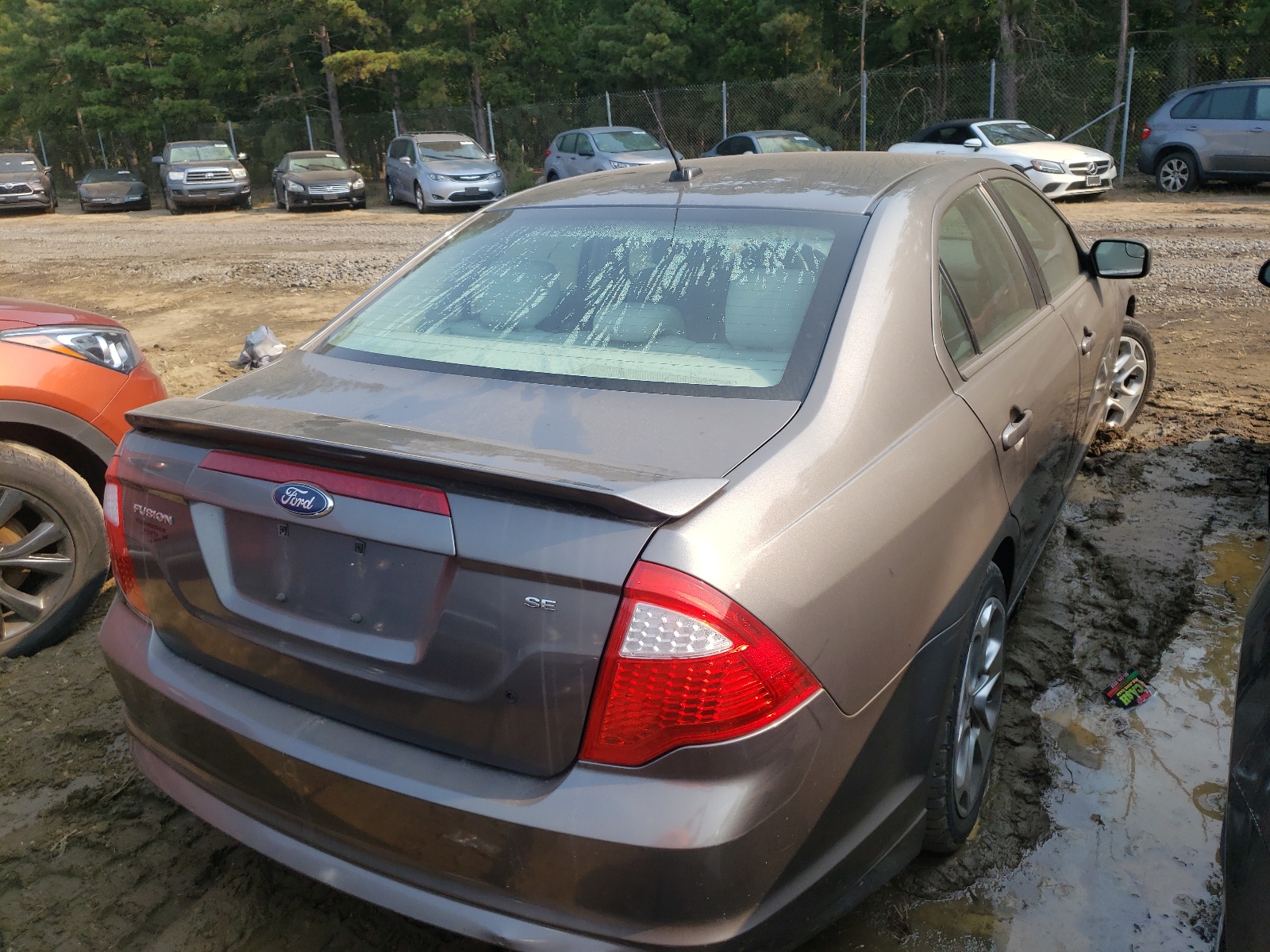 Photo 4 from auction – 2011 FORD FUSION SE with VIN 3FAHP0HA6BR119661