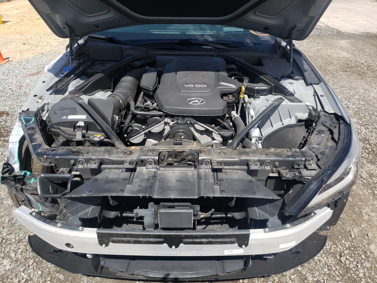 Photo 7 from auction – 2016 HYUNDAI GENESIS 3. with VIN KMHGN4JE8GU125828