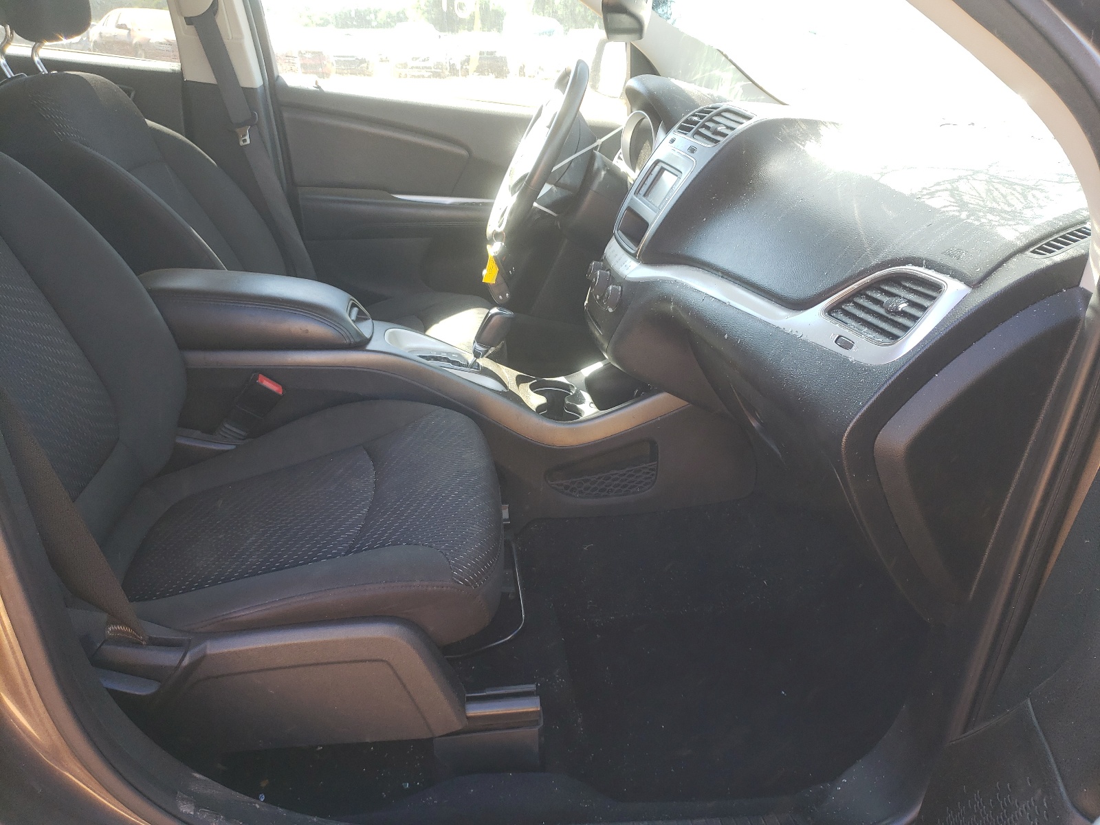 Photo 5 from auction – 2017 DODGE JOURNEY SE with VIN 3C4PDCAB1HT695656