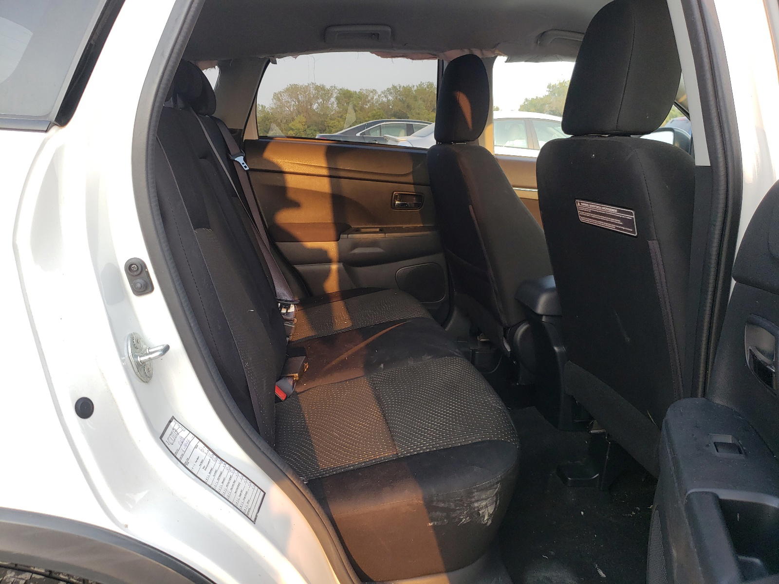 Photo 6 from auction – 2016 MITSUBISHI OUTLANDER with VIN JA4AP3AU8GZ041141