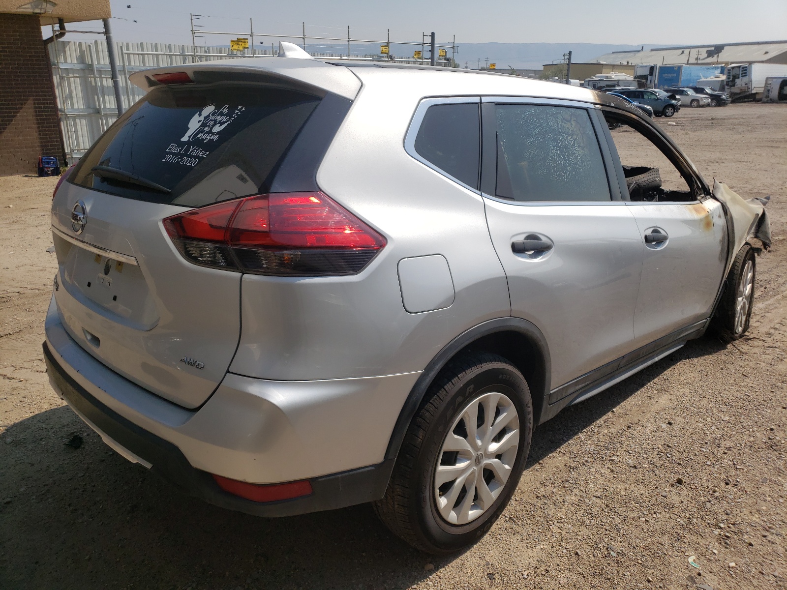 Photo 4 from auction – 2017 NISSAN ROGUE S with VIN KNMAT2MV5HP547572