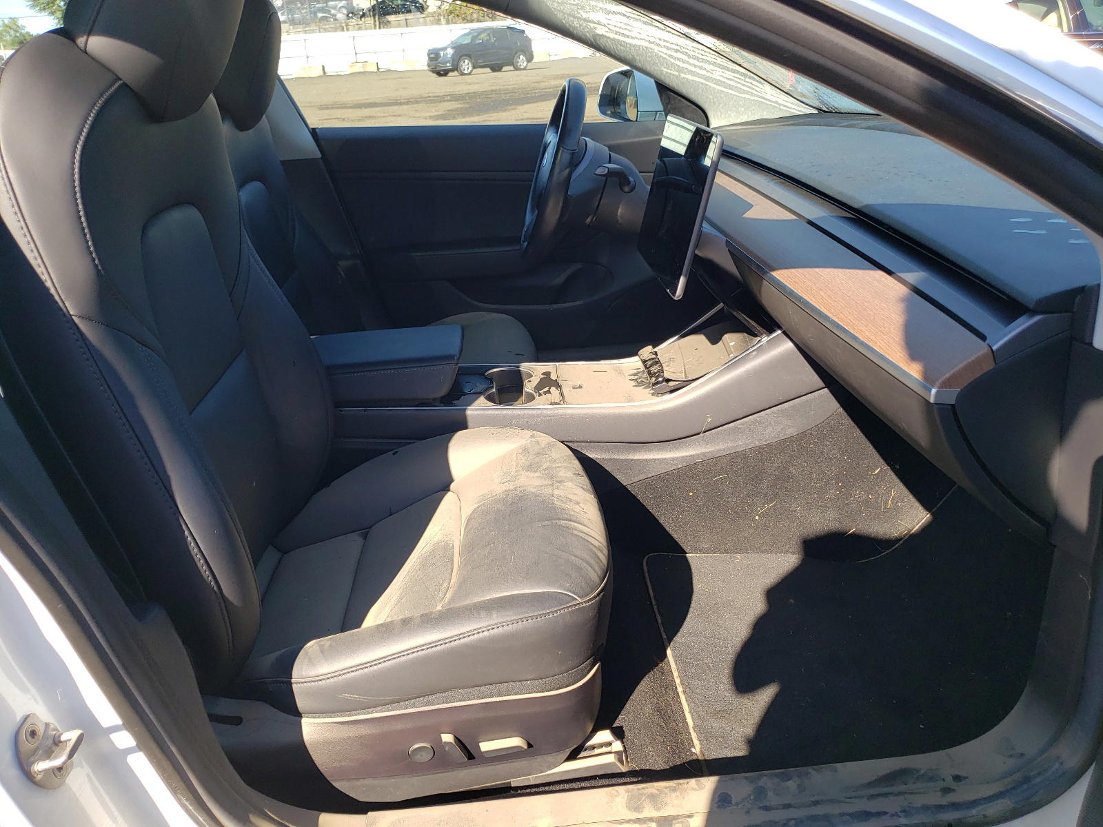 Photo 5 from auction – 2018 TESLA MODEL 3 with VIN 5YJ3E1EA6JF025025