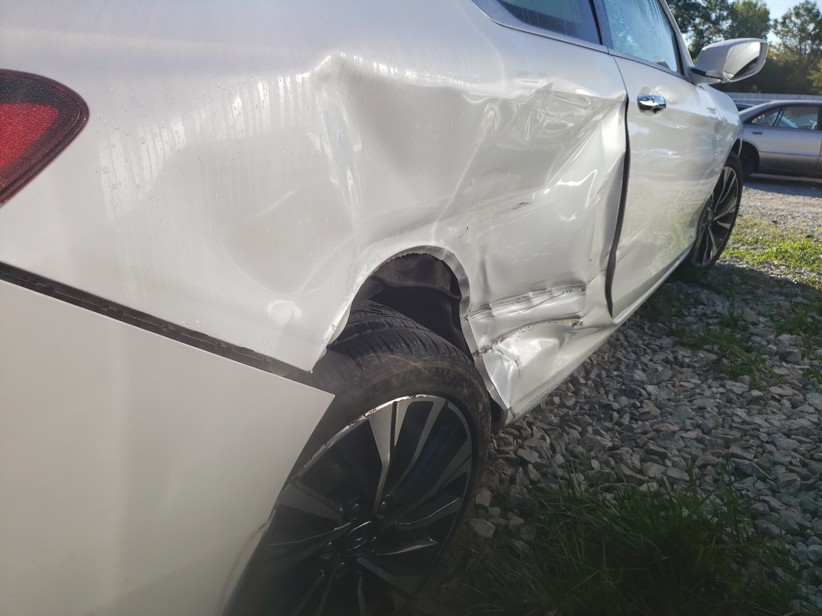 Photo 9 from auction – 2016 HONDA ACCORD EXL with VIN 1HGCT2B85GA000360