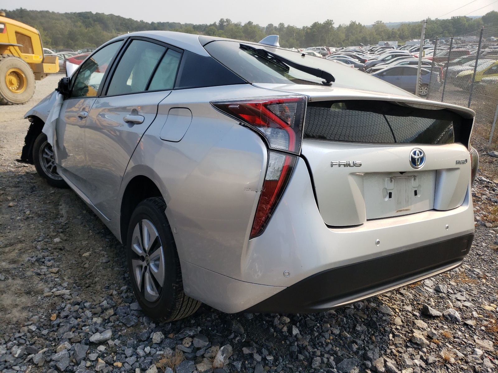 Photo 3 from auction – 2018 TOYOTA PRIUS with VIN JTDKARFUXJ3064826